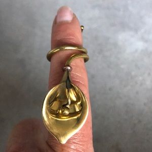 Unique Vintage Brass Ring sz 4